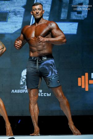 MEN'S PHYSIQUE МАСТЕРА +40